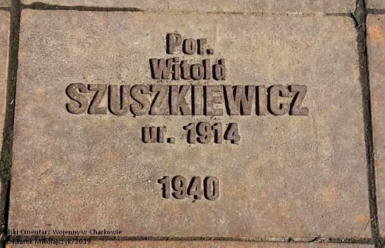 Tabliczka cmentarna Witolda Szuszkiewicza w Charkowie