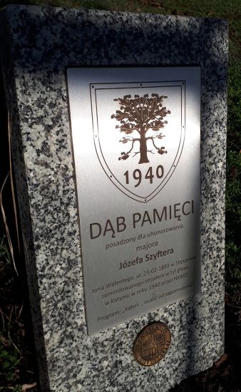 Józef Szyfter - dąb pamięci na poznańskiej Ławicy