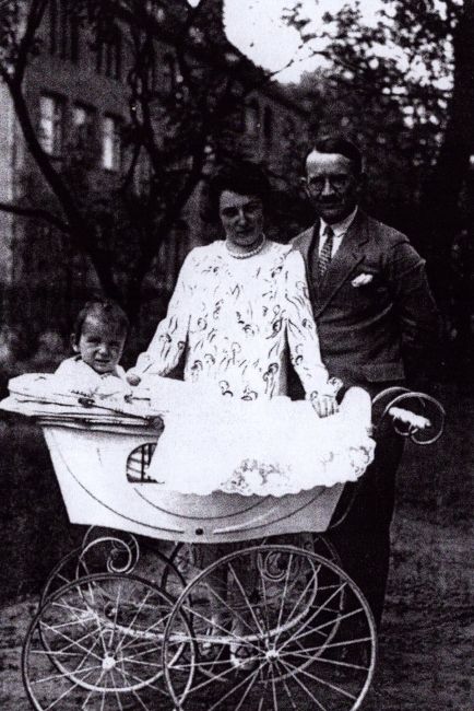 Bronisław i Janina Tetzlaff z najstarszym synem Janem, Wolsztyn 1929 rok