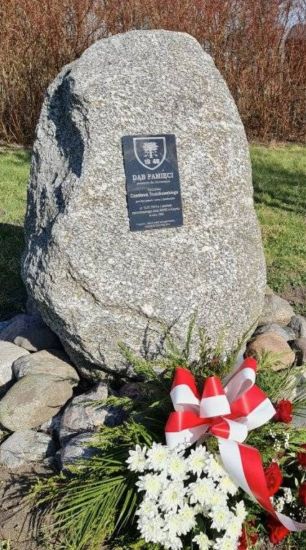 Truszkowski_Czeslaw-GlazDebuPamieci Głaz dębu pamięci Czesława Truszkowskiego