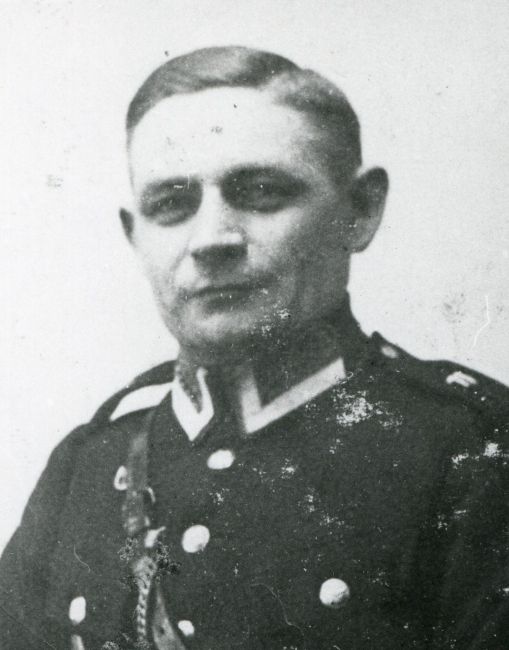 Ludwik Walkowiak w mundurze