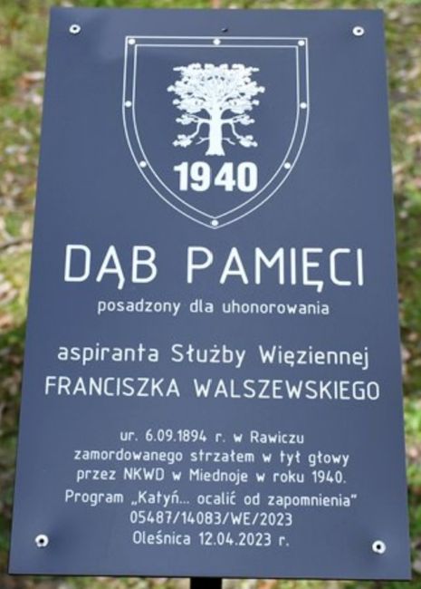 Walszewski_Franciszek-tabliczkaDebuPamieci Tabliczka dębu pamięci Franciszka Walszewski