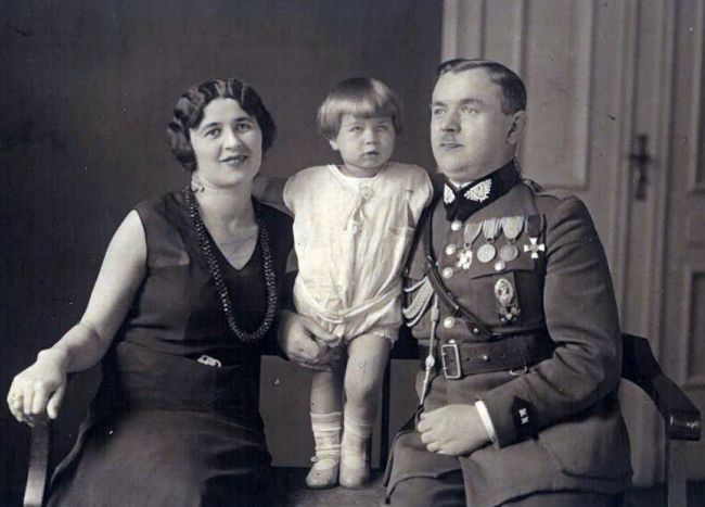 Marian Wasilewski z żoną Zofią i c&oacute;rką Ireną