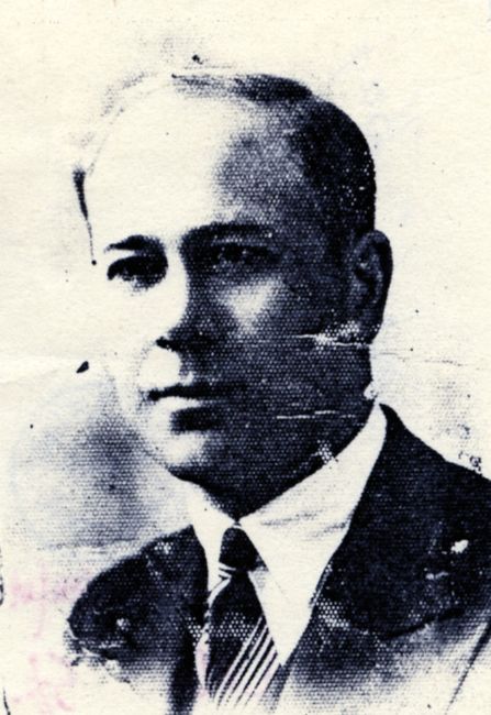 J&oacute;zef Wiszniewski w garniturze, p&oacute;źne lata 30te XX wieku