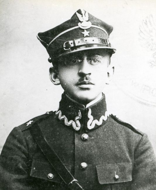J&oacute;zef Wolniewicz w mundurze, ze zbior&oacute;w Muzeum Katyńskiego