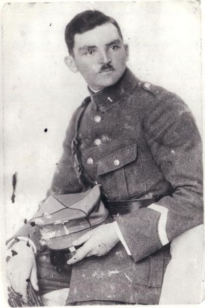 Stanisław Wolnowski w mundurze 1 Pułku Strzelców Wielkopolskich