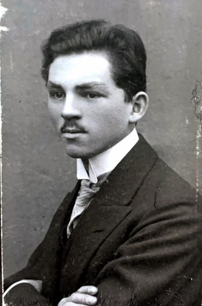 Stanisław Wolnowski w młodości
